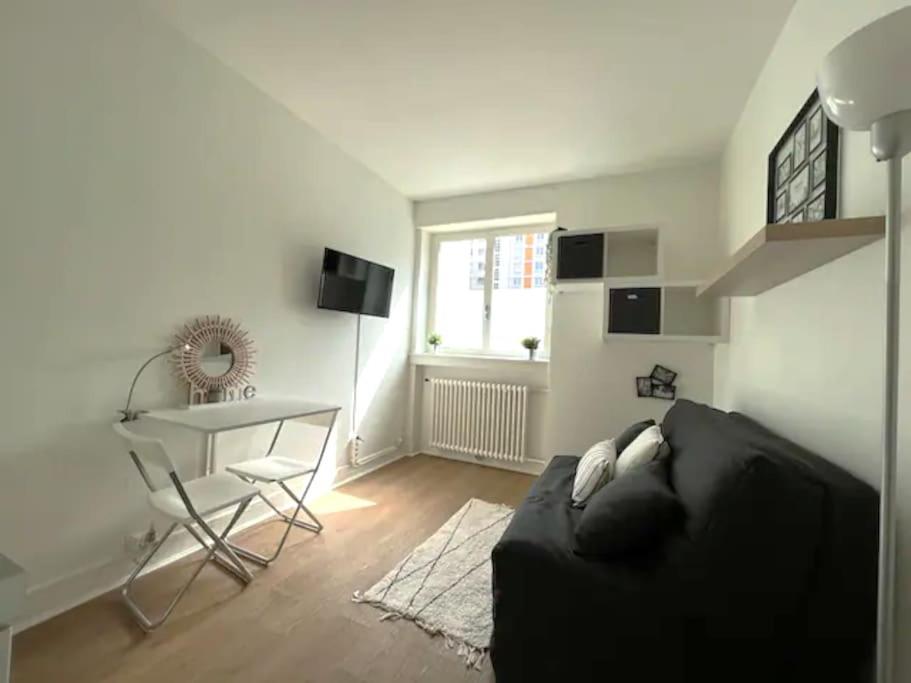 Cosy Et Idealement Place Apartment